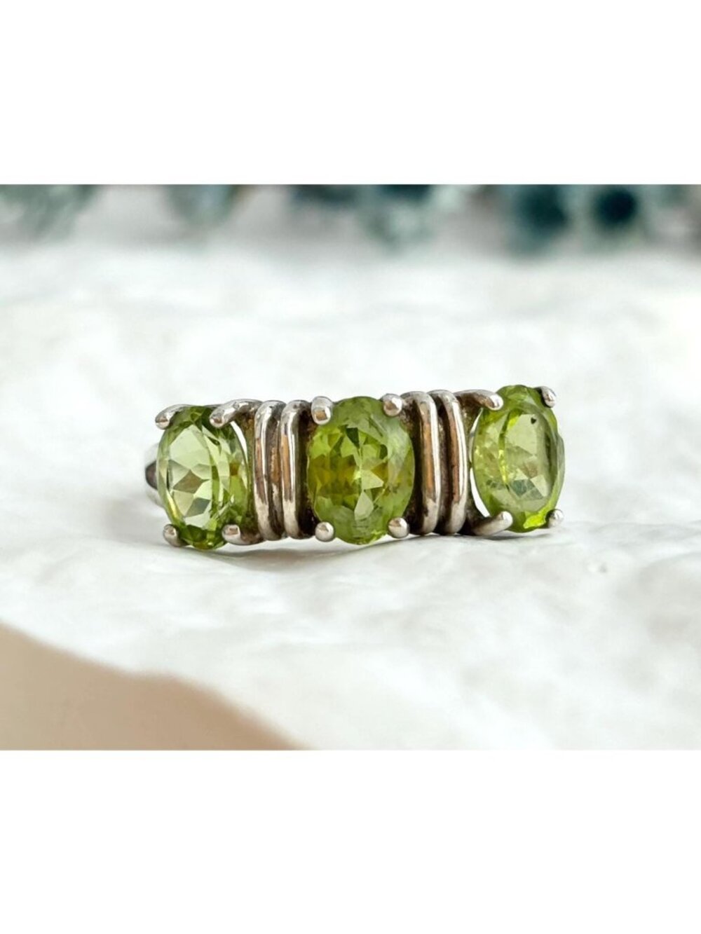 Peridot Triple Row Set Gemstone Sterling Silver 925 Vintage Ring - sz 9